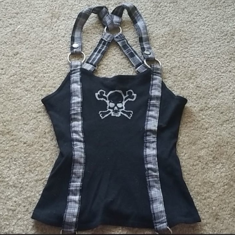 ISO LIP SERVICE skate and disorderly skull tops